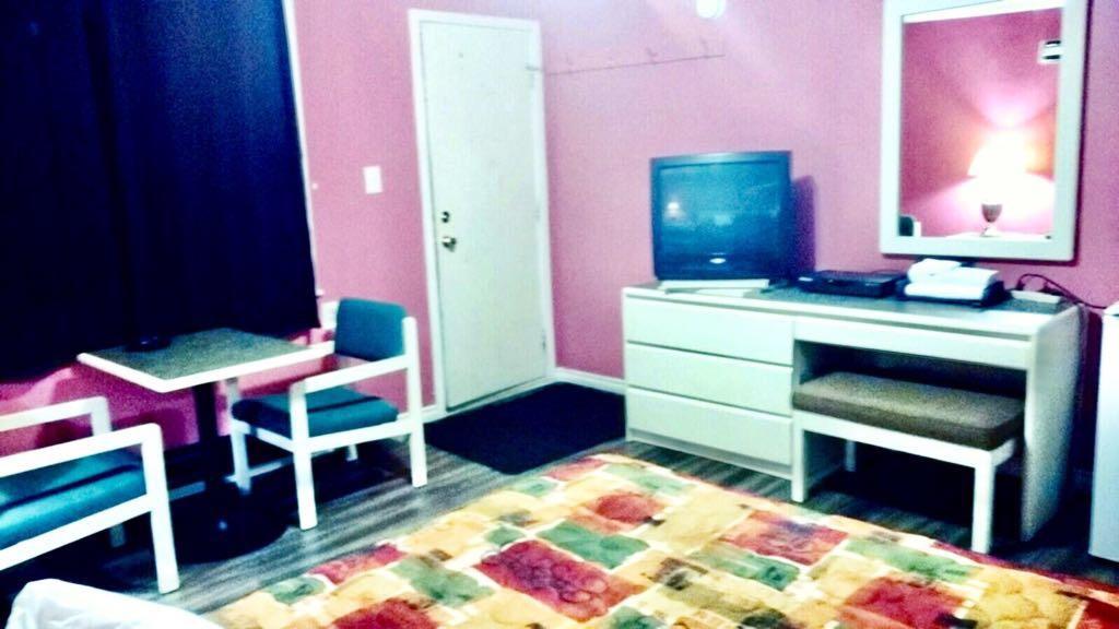 Leisure Motel Windsor Ngoại thất bức ảnh