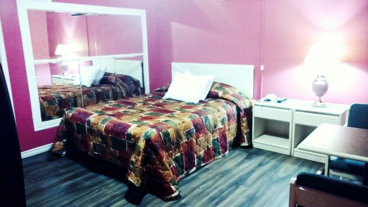 Leisure Motel Windsor Ngoại thất bức ảnh